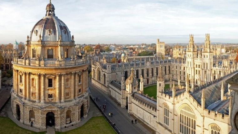 Oxford city centre, with University buildings including Radcliffe Camera